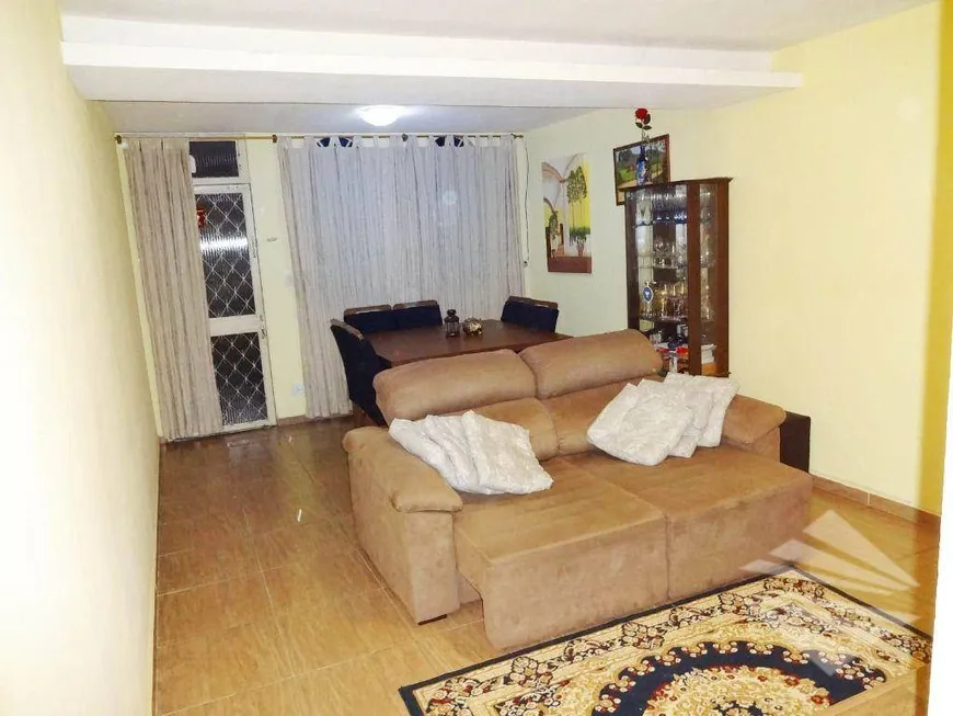 Foto 1 de Sobrado com 4 Quartos à venda, 104m² em Jardim Maria Augusta, Taubaté