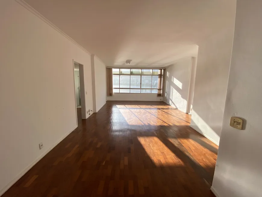 Foto 1 de Apartamento com 4 Quartos à venda, 137m² em Lagoa, Rio de Janeiro