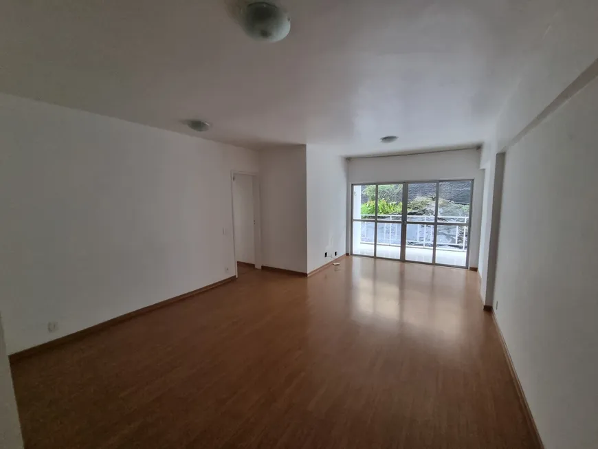 Foto 1 de Apartamento com 3 Quartos à venda, 126m² em Coronel Veiga, Petrópolis