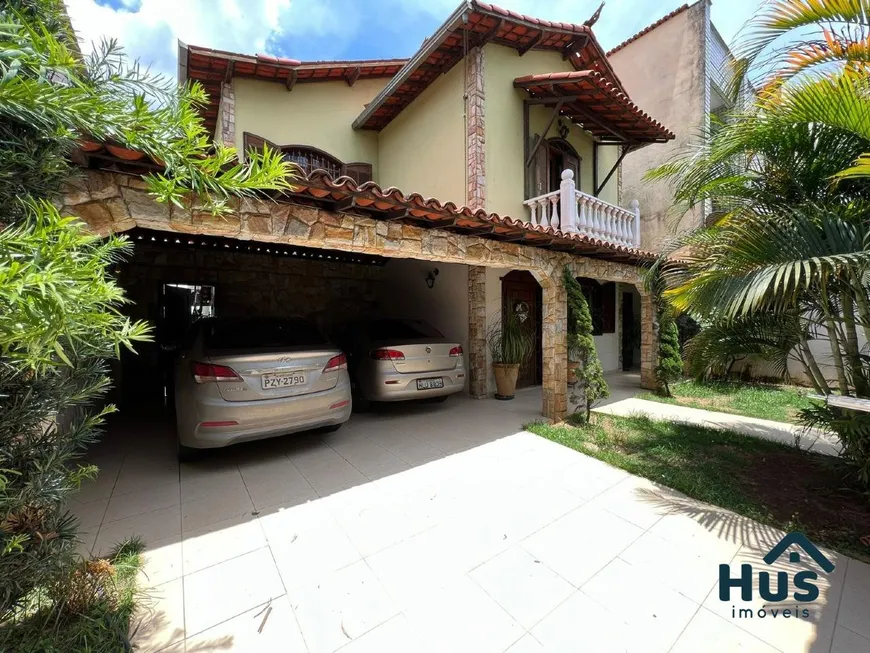 Foto 1 de Casa com 4 Quartos à venda, 360m² em Parque Xangri La, Contagem