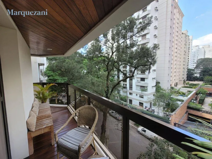 Foto 1 de Apartamento com 3 Quartos à venda, 158m² em Vila Nova Conceição, São Paulo