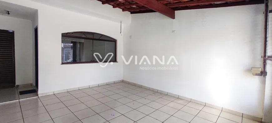 Foto 1 de Sobrado com 3 Quartos à venda, 180m² em Vila Scarpelli, Santo André