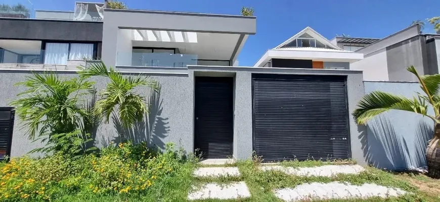 Foto 1 de Casa com 4 Quartos à venda, 400m² em Recreio Dos Bandeirantes, Rio de Janeiro