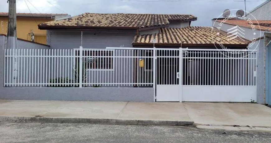 Foto 1 de Casa com 3 Quartos para venda ou aluguel, 194m² em Jardim Mariana, Pindamonhangaba