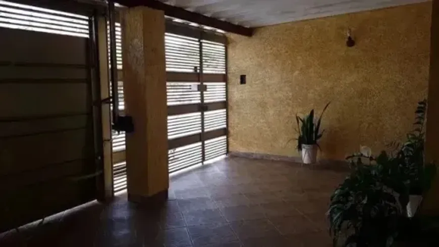 Foto 1 de Casa com 3 Quartos à venda, 120m² em Curió-utinga, Belém