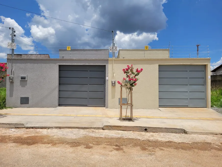 Foto 1 de Casa com 2 Quartos à venda, 73m² em Residencial Buena Vista I, Goiânia