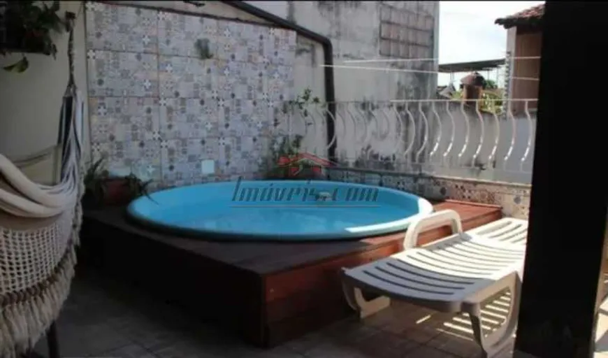 Foto 1 de Casa de Condomínio com 2 Quartos à venda, 95m² em Pechincha, Rio de Janeiro