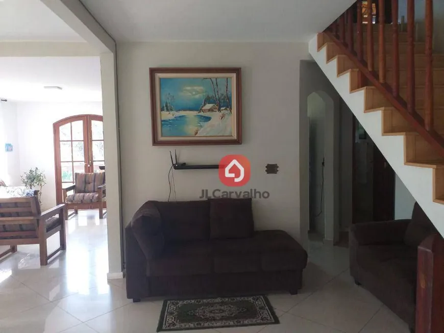 Foto 1 de Casa de Condomínio com 3 Quartos à venda, 280m² em Cascatinha, Nova Friburgo