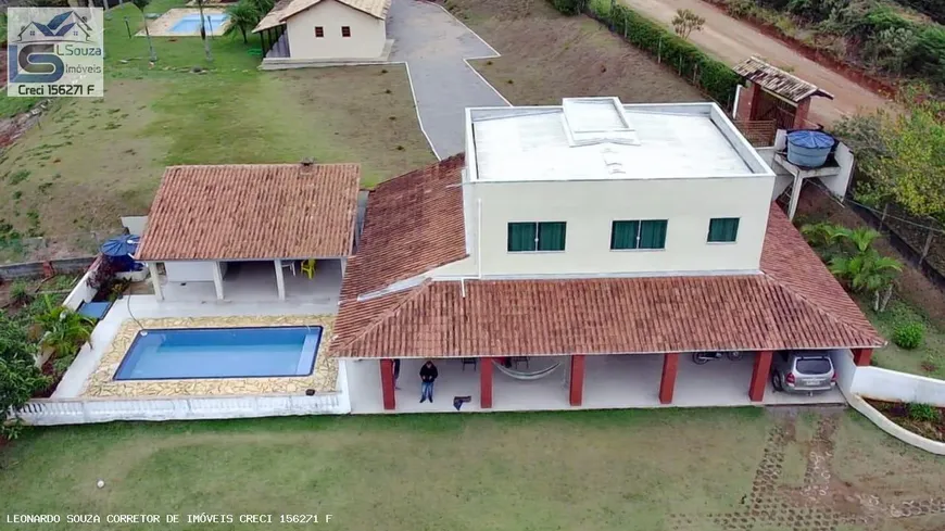 Foto 1 de Fazenda/Sítio com 4 Quartos à venda, 1300m² em Zona Rural, Pinhalzinho