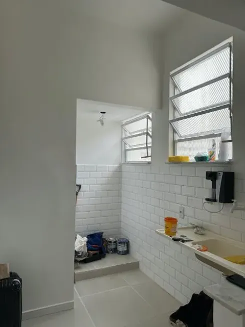 Foto 1 de Kitnet com 1 Quarto para alugar, 30m² em Centro, Rio de Janeiro