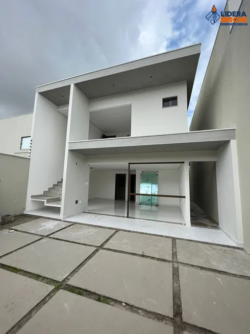 Foto 1 de Casa com 4 Quartos à venda, 152m² em SIM, Feira de Santana