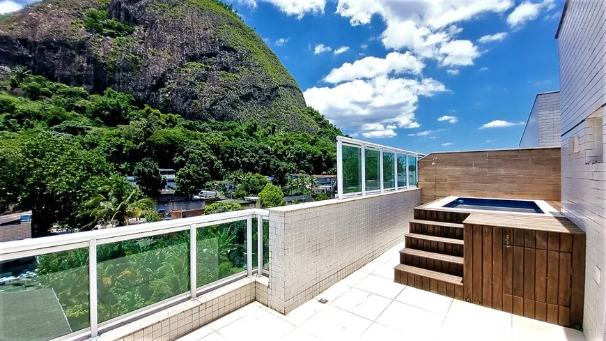 Foto 1 de Cobertura com 3 Quartos à venda, 120m² em Vargem Pequena, Rio de Janeiro
