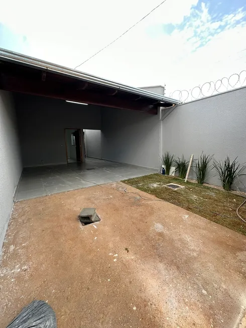 Foto 1 de Casa com 2 Quartos à venda, 92m² em Vale das Laranjeiras, Anápolis