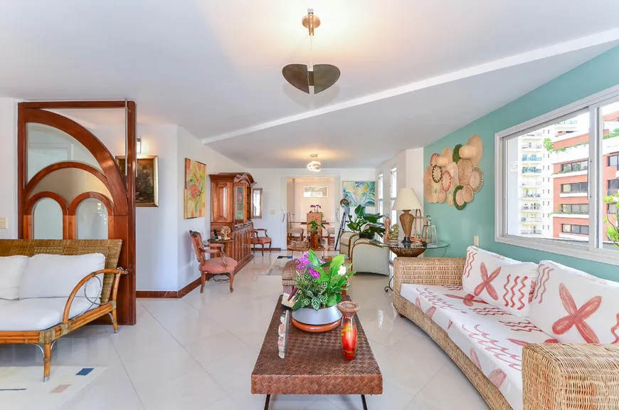 Foto 1 de Apartamento com 3 Quartos à venda, 393m² em Brooklin, São Paulo