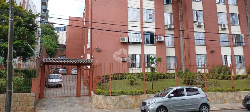 Foto 1 de Apartamento com 3 Quartos à venda, 74m² em Petrópolis, Porto Alegre