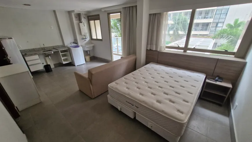 Foto 1 de Apartamento com 1 Quarto à venda, 70m² em Curicica, Rio de Janeiro