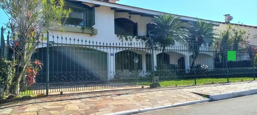 Foto 1 de Casa com 4 Quartos à venda, 382m² em Nossa Senhora de Lourdes, Santa Maria