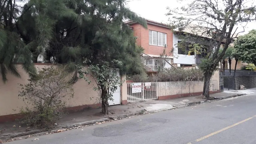 Foto 1 de Casa com 3 Quartos à venda, 720m² em Laranjal, Volta Redonda
