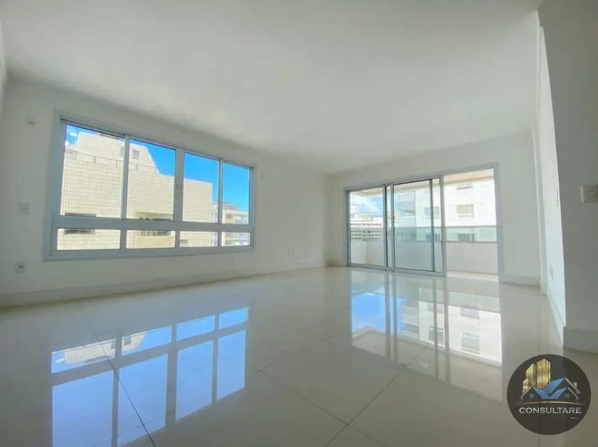 Foto 1 de Apartamento com 4 Quartos para alugar, 230m² em Pompeia, Santos
