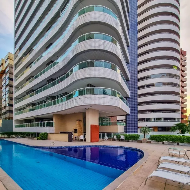 Foto 1 de Apartamento com 3 Quartos à venda, 260m² em Meireles, Fortaleza