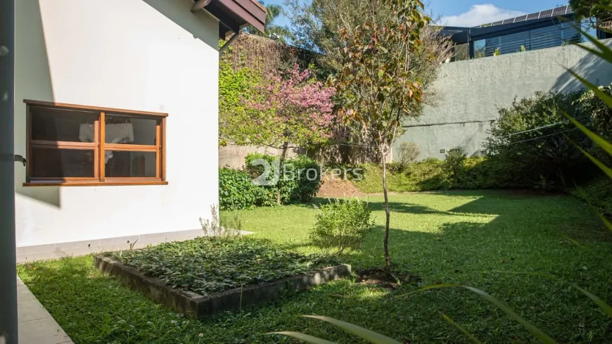 Foto 1 de Casa com 3 Quartos à venda, 391m² em Jardim Cordeiro, São Paulo
