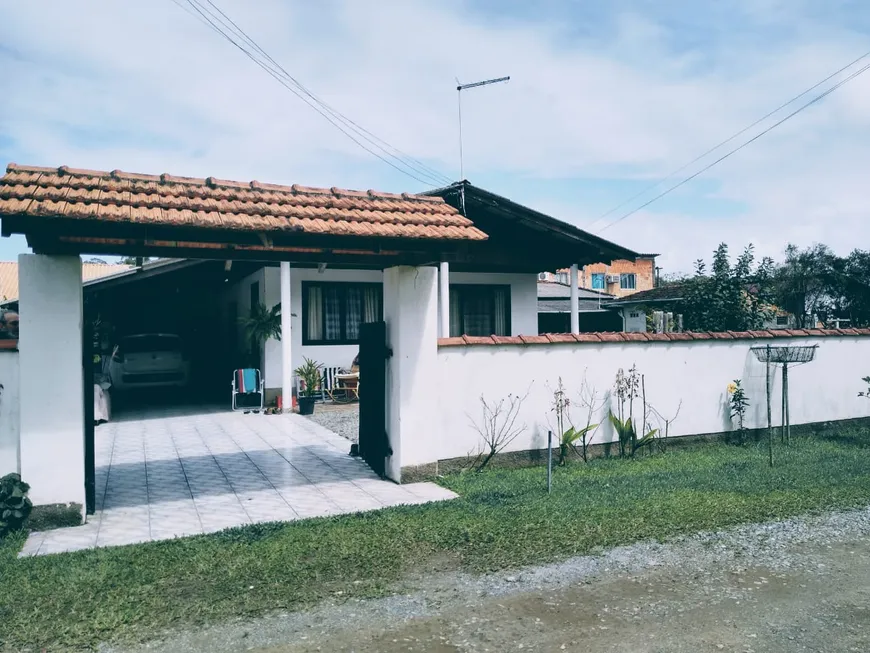 Foto 1 de Casa com 4 Quartos à venda, 120m² em Costeira, Balneário Barra do Sul