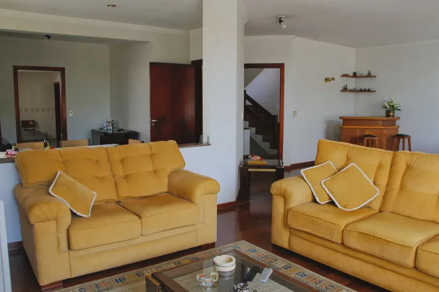 Foto 1 de Casa com 3 Quartos à venda, 180m² em Centro, Rio de Janeiro