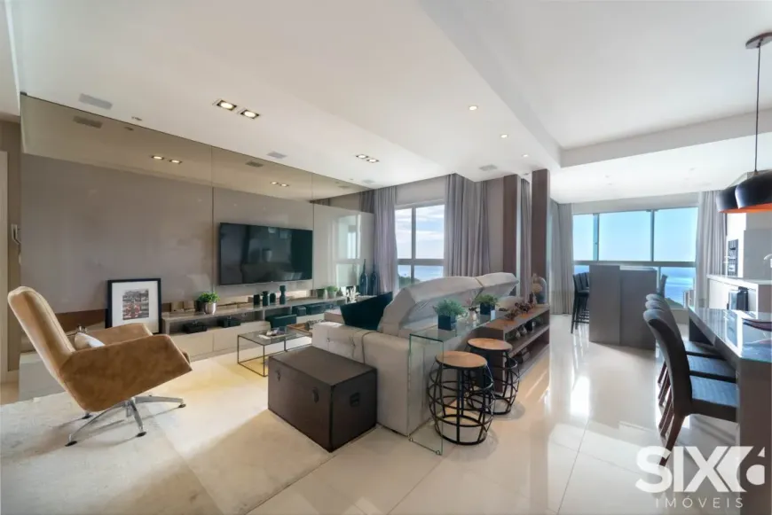 Foto 1 de Apartamento com 3 Quartos à venda, 135m² em Pioneiros, Balneário Camboriú