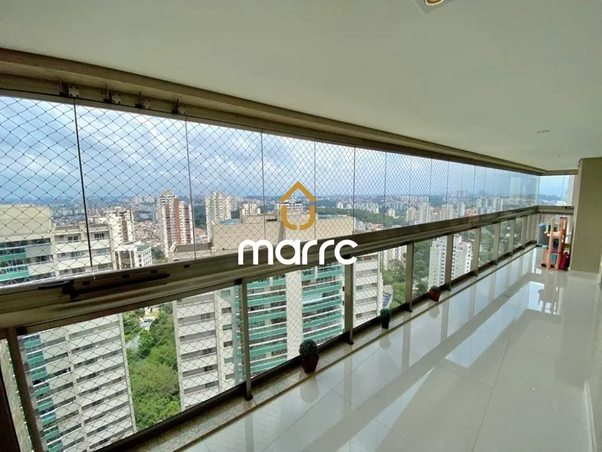Foto 1 de Apartamento com 3 Quartos à venda, 212m² em Morumbi, São Paulo