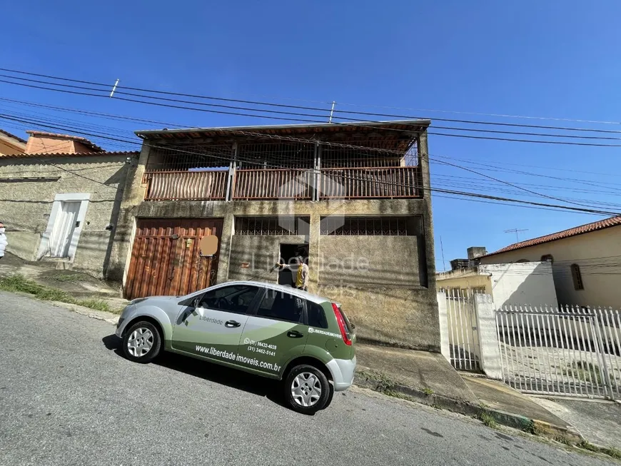 Foto 1 de Imóvel Comercial com 2 Quartos à venda, 148m² em Santa Cruz, Belo Horizonte