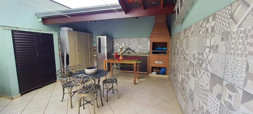 Foto 1 de Sobrado com 3 Quartos à venda, 224m² em Vila Guarani, Santo André