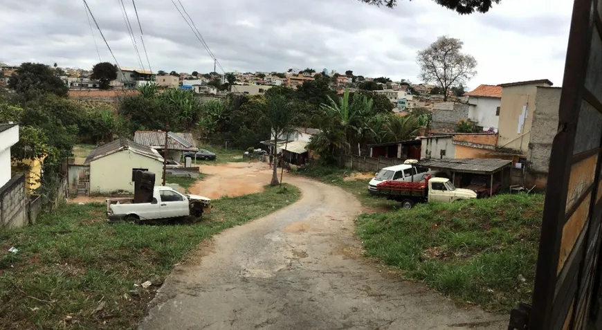 Foto 1 de Lote/Terreno à venda, 2400m² em Santa Mônica, Belo Horizonte