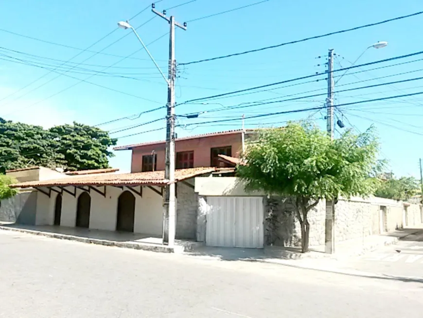 Foto 1 de Casa com 6 Quartos à venda, 266m² em Papicu, Fortaleza