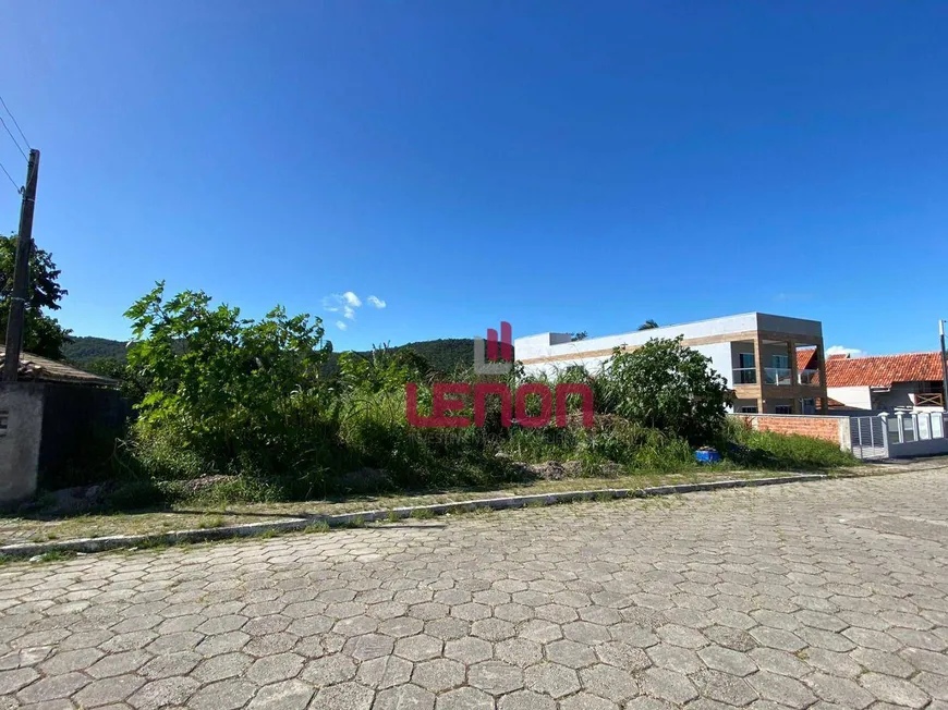 Foto 1 de Lote/Terreno à venda, 768m² em Zimbros, Bombinhas