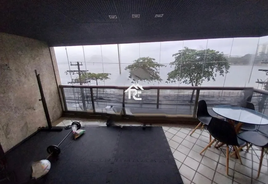 Foto 1 de Apartamento com 4 Quartos à venda, 280m² em Ingá, Niterói