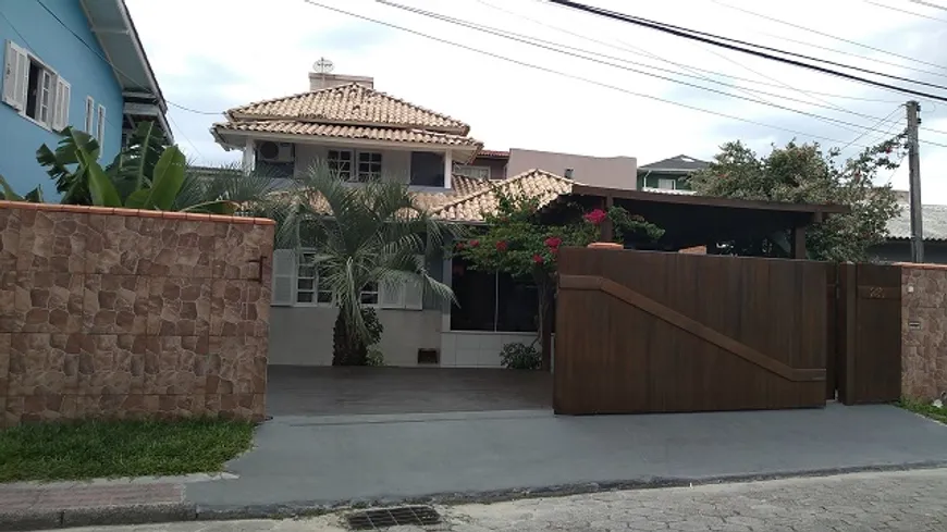 Foto 1 de Casa com 3 Quartos à venda, 165m² em Ingleses do Rio Vermelho, Florianópolis