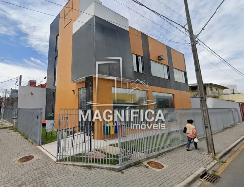 Foto 1 de Casa com 8 Quartos para alugar, 336m² em Sitio Cercado, Curitiba