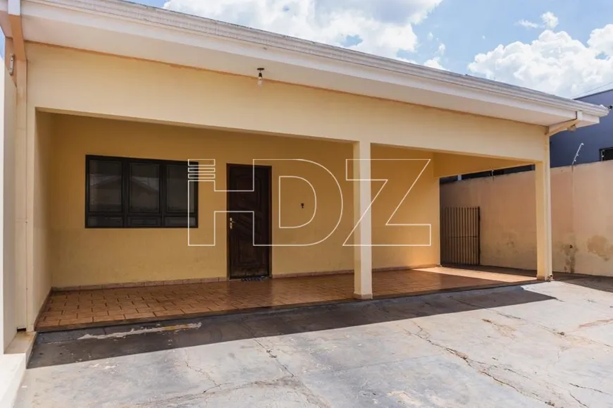 Foto 1 de Casa com 3 Quartos à venda, 185m² em Jardim Santa Julia, Araraquara