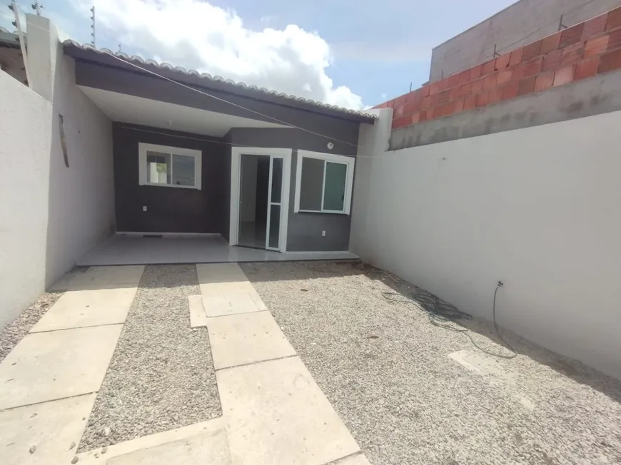Foto 1 de Casa com 2 Quartos à venda, 98m² em Pedras, Itaitinga