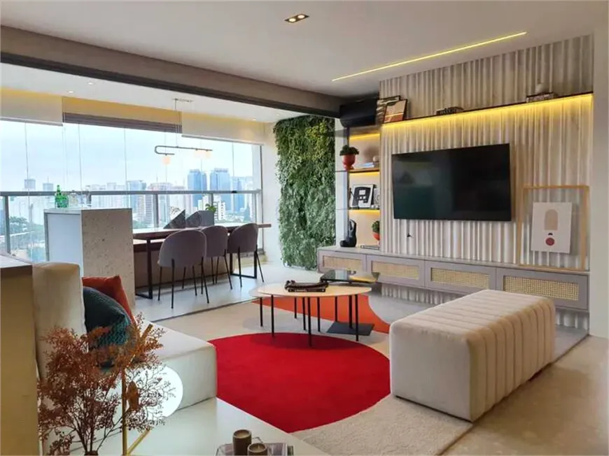 Foto 1 de Apartamento com 2 Quartos à venda, 65m² em Santo Amaro, São Paulo