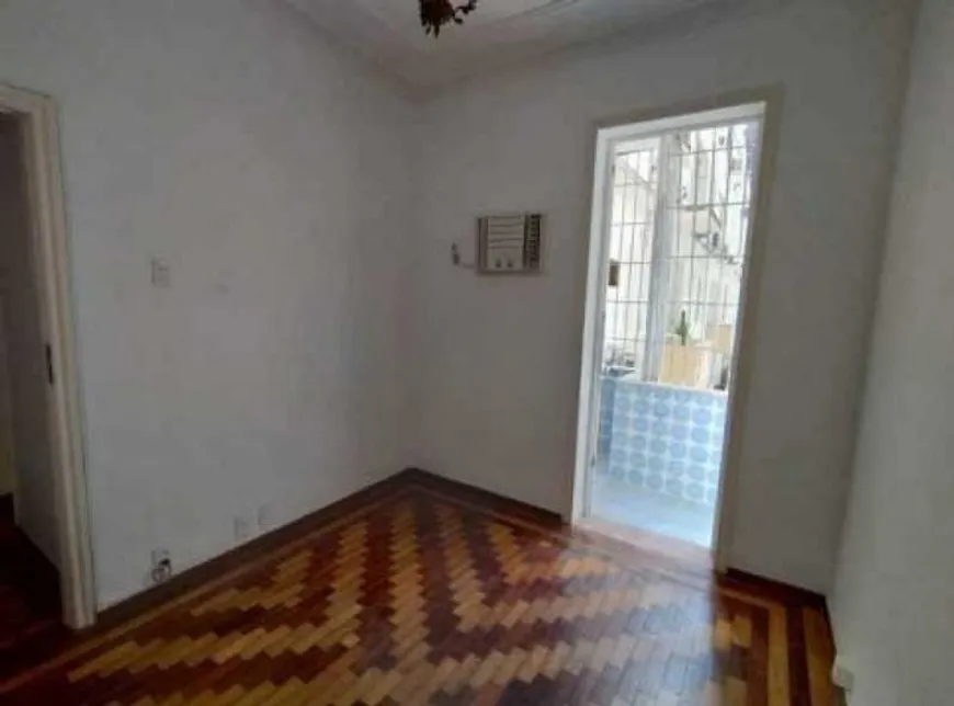 Foto 1 de Apartamento com 2 Quartos à venda, 50m² em Leblon, Rio de Janeiro