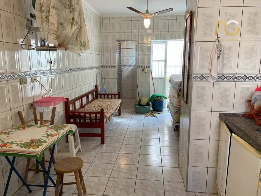 Foto 1 de Kitnet com 1 Quarto à venda, 22m² em Vila Guilhermina, Praia Grande