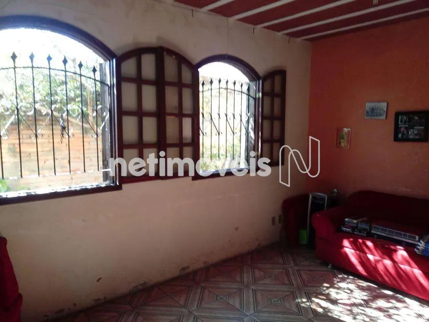 Foto 1 de Casa com 3 Quartos à venda, 200m² em Vitória, Belo Horizonte