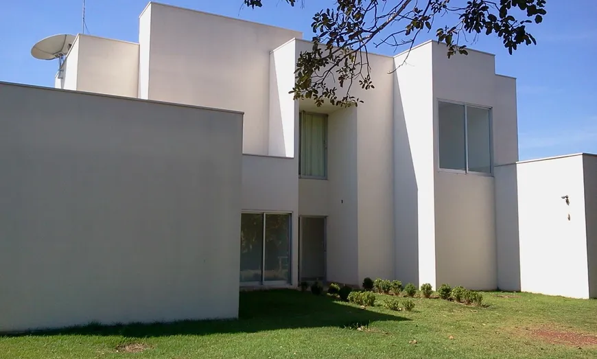 Foto 1 de Casa de Condomínio com 3 Quartos à venda, 265m² em Jardim Vitória, Cuiabá