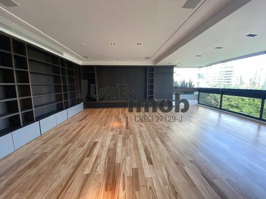 Foto 1 de Apartamento com 4 Quartos para alugar, 315m² em Vila Nova Conceição, São Paulo