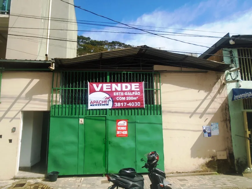 Foto 1 de Galpão/Depósito/Armazém à venda, 151m² em Triangulo, Ponte Nova