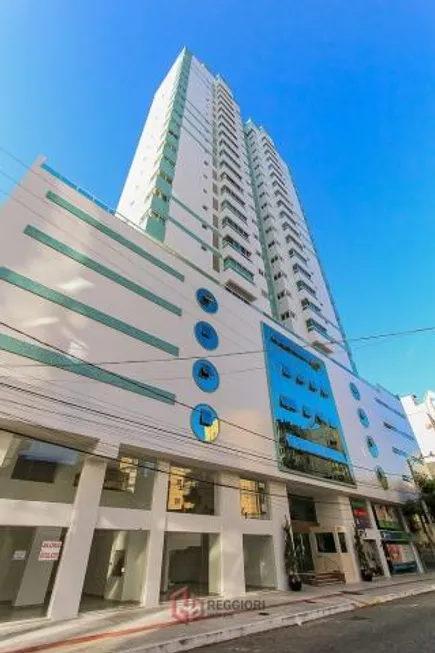 Foto 1 de Apartamento com 3 Quartos à venda, 254m² em Centro, Balneário Camboriú