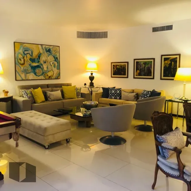 Foto 1 de Apartamento com 4 Quartos à venda, 300m² em Copacabana, Rio de Janeiro