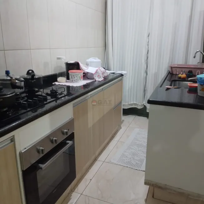 Foto 1 de Casa com 3 Quartos à venda, 171m² em Jardim Celeste, Sorocaba