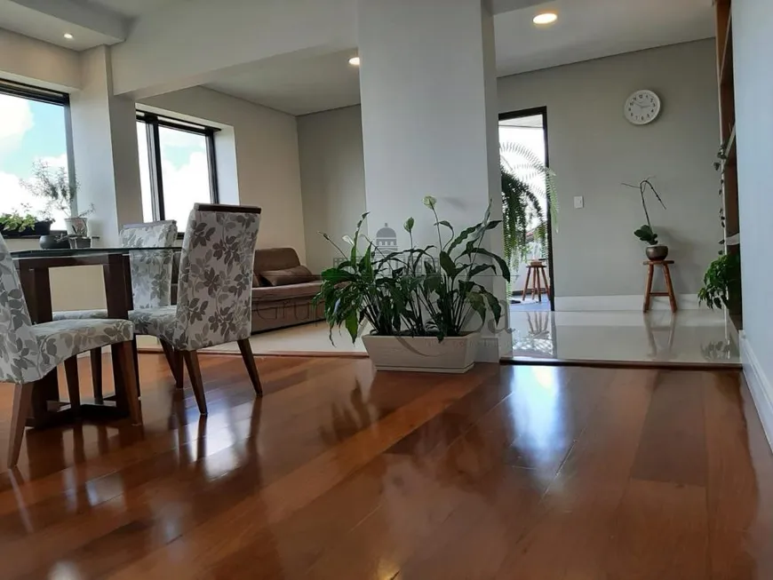 Foto 1 de Apartamento com 3 Quartos à venda, 202m² em Jardim Bela Vista, Jacareí